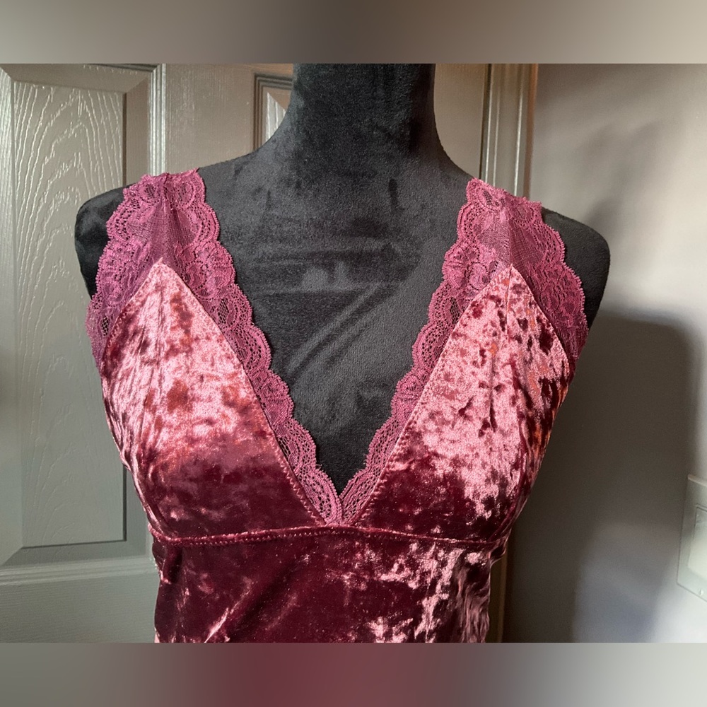 Free People Intimately medium raspberry wine velvet mini dress - Picture 3 of 6